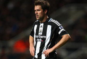 NEWCASTLE, UNITED KINGDOM - DECEMBER 21:  Michael Owen of Newcastle United looks on during the Barclays Premier League match between Newcastle United and Tottenham Hotspur at St James' Park on December 21, 2008 in Newcastle, England.  (Photo by Richard Heathcote/Getty Images)