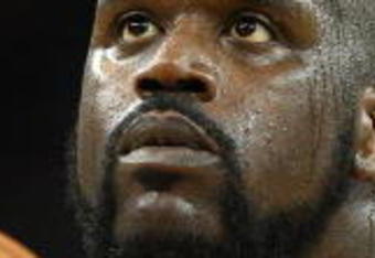 OAKLAND, CA - MARCH 15:  Shaquille O'Neal #32 of the Phoenix Suns shoots a free throw against the Golden State Warriors during an NBA game on March 15, 2009 at Oracle Arena in Oakland, California. NOTE TO USER: User expressly acknowledges and agrees that, by downloading and or using this photograph, User is consenting to the terms and conditions of the Getty Images License Agreement.  (Photo by Jed Jacobsohn/Getty Images)