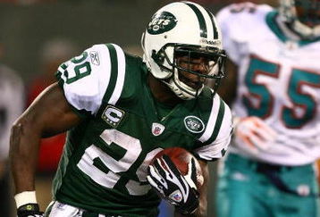 EAST RUTHERFORD, NJ - DECEMBER 28:  Leon Washington #29 of The New York Jets in action against The Miami Dolphins during their game on December 28, 2008 at Giants Stadium in East Rutherford, New Jersey.  (Photo by Al Bello/Getty Images)