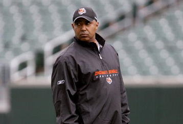 CINCINNATI, OH - MAY 1:  Head coach Marvin Lewis of the Cincinnati Bengals watches practice during rookie minicamp at Paul Brown Stadium on May 1, 2009 in Cincinnati, Ohio.  (Photo by Mark Lyons/Getty Images)