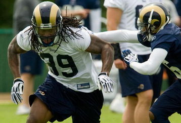 EARTH CITY, MO - MAY 2: Steven Jackson #39 of the St. Louis Rams participates in drills during a mini camp on May 2, 2009 at the Russell Training Center in Earth City, Missouri.  (Dilip Vishwanat/Getty Images)