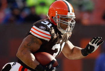 CLEVELAND - DECEMBER 21:  Jamal Lewis #31 of the Cleveland Browns carries the ball during the game against the Cincinnatti Bengals on December 21, 2008 at Cleveland Browns Stadium in Cleveland, Ohio. (Photo by: Gregory Shamus/Getty Images)