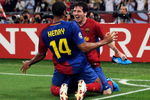 ROME - MAY 27:  Lionel Messi of Barcelona celebrates with his team mate Thierry Henry after Messi scored the second goal for Barcelona during the UEFA Champions League Final match between Barcelona and Manchester United at the Stadio Olimpico on May 27, 2009 in Rome, Italy.  (Photo by Jasper Juinen/Getty Images)