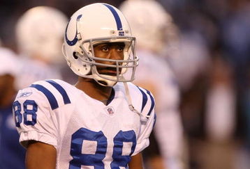 SAN DIEGO - JANUARY 03:  Wide receiver Marvin Harrison #88 of the Indianapolis Colts warms up prior to the AFC Wild Card Game against the San Diego Chargers on January 3, 2009 at Qualcomm Stadium in San Diego, California.  (Photo by Stephen Dunn/Getty Images)