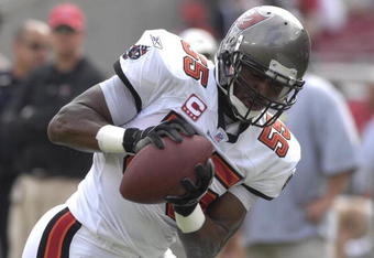 TAMPA, FL - OCTOBER 28:  Linebacker Derrick Brooks #55 of the Tampa Bay Buccaneers warms up for play against the Jacksonville Jaguars at Raymond James Stadium on October 28, 2007 in Tampa, Florida.  The Jaguars won 24 - 23. (Photo by Al Messerschmidt/Getty Images)