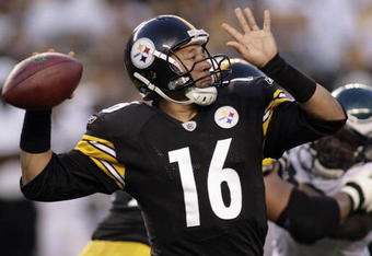 PITTSBURGH - AUGUST 8:  Charlie Batch #16 of the Pittsburgh Steelers passes during a preseason game against the Philadelphia Eagles on August 8, 2008 at Heinz Field in Pittsburgh, Pennsylvania. (Photo by Rick Stewart/Getty Images)