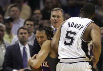 Horry_checks_nash_crop_340x234
