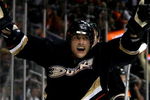 ANAHEIM, CA - OCTOBER 29:  Teemu Selanne #8 of the Anaheim Ducks celebrates after scoring a third period goal against the Detroit Red Wings to complete a hat trick during the NHL game at Honda Center on October 29, 2008 in Anaheim, California. The Ducks defeated the Red Wings 5-4 in overtime. (Photo by Christian Petersen/Getty Images)