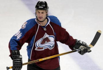 DENVER - JANUARY 16:  Ryan Smyth #94 of the Colorado Avalanche skates to the penalty box against the Edmonton Oilers at the Pepsi Center on January 16, 2009 in Denver, Coloado. The Oilers defeated the Avalanche 3-2.  (Photo by Doug Pensinger/Getty Images)