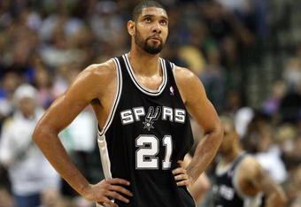 DALLAS - APRIL 25:  Forward Tim Duncan #21 of the San Antonio Spurs during play against the Dallas Mavericks in Game Four of the Western Conference Quarterfinals during the 2009 NBA Playoffs at American Airlines Center on April 25, 2009 in Dallas, Texas. NOTE TO USER: User expressly acknowledges and agrees that, by downloading and or using this photograph, User is consenting to the terms and conditions of the Getty Images License Agreement.  (Photo by Ronald Martinez/Getty Images)