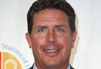 NEW YORK - JUNE 16:  Former NFL Quarterback Dan  Marino attends Samsung's 8th Annual Four Seasons Of Hope Gala at Cipriani Wall Street on June 16, 2009 in New York City.  (Photo by Neilson Barnard/Getty Images)