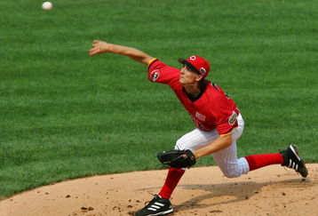 PITTSBURGH - JULY 09:  Pitcher Homer Bailey #22 of the U.S.A. Team pitches against the World Team during the XM Satellite Radio All-Star Futures Game at PNC Park on July 9, 2006 in Pittsburgh, Pennsylvania.  (Photo by Jim McIsaac/Getty Images)