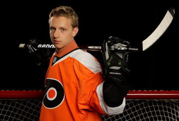 MONTREAL, QC - JUNE 27:  Dave Labrecque of the Philadelphia Flyers poses for a portrait during the 2009 NHL Entry Draft at the Bell Centre on June 27, 2009 in Montreal, Quebec, Canada.  (Photo by Jamie Squire/Getty Images)