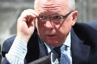 MONTREAL, QC - JUNE 27:  Jim Rutherford of the Carolina Hurricanes photographed during the 2009 NHL Entry Draft at the Bell Centre on June 27, 2009 in Montreal, Quebec, Canada.  (Photo by Bruce Bennett/Getty Images)