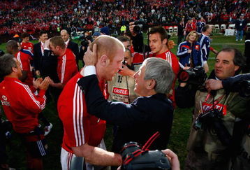 JOHANNESBURG, SOUTH AFRICA - JULY 04:  Lions captain Paul O' Connell is congratulated by coach Ian McGeechan after the Third Test match between South Africa and The British and Irish Lions at Ellis Park Stadium on July 4, 2009 in Johannesburg, South Africa.  (Photo by Stu Forster/Getty Images)