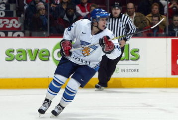 VANCOUVER, CANADA - JANUARY 2:  Leo Komarov #16 of Team Finland skates against Team Sweden during their World Junior Hockey Championships quarterfinal game at General Motors Place on January 2, 2006 in Vancouver, British Columbia, Canada.  Team Finland defeated team Sweden 1-0 to advance to the semifinal round. (Photo By Dave Sandford/Getty Images)