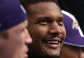 SAN DIEGO - NOVEMBER 25:  Quarterback Steve McNair #9 of the Baltimore Ravens looks on from the sidelines against the San Diego Chargers during their NFL Game at Qualcomm Stadium November 25, 2007 in San Diego, California.  (Photo by Donald Miralle/Getty Images)