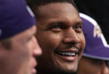 SAN DIEGO - NOVEMBER 25:  Quarterback Steve McNair #9 of the Baltimore Ravens looks on from the sidelines against the San Diego Chargers during their NFL Game at Qualcomm Stadium November 25, 2007 in San Diego, California.  (Photo by Donald Miralle/Getty Images)