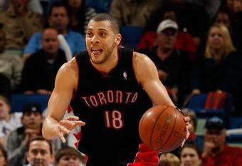 NEW ORLEANS - FEBRUARY 06:  Anthony Parker #18 of the Toronto Raptors dribbles during the game against the New Orleans Hornets on February 6, 2009 in New Orleans, Louisiana.  NOTE TO USER: User expressly acknowledges and agrees that, by downloading and/or using this Photograph, user is consenting to the terms and conditions of the Getty Images License Agreement.  (Photo by Chris Graythen/Getty Images)