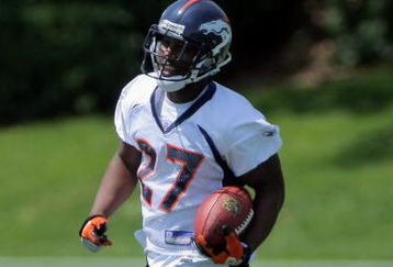 ENGLEWOOD, CO - JUNE 12:  First round draft pick running back Knowshon Moreno #27 of the Denver Broncos runs the ball during minicamp practice at the Broncos Dove Valley training facility on June 12, 2009 in Englewood, Colorado.  (Photo by Doug Pensinger/Getty Images)