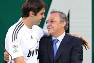 MADRID, SPAIN - JUNE 30:  New Real Madrid signing Kaka (L) is embraced by club President Florentino Perez during his official presentation as a Real Madrid player at the Santiago Bernabeu Stadium on June 30, 2009 in Madrid, Spain.  (Photo by Denis Doyle/Getty Images)