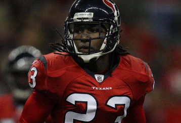 HOUSTON - DECEMBER 01:  Dunta Robinson #23 of the Houston Texans during play against the Jacksonville Jaguars at Reliant Stadium on December 1, 2008 in Houston, Texas.  (Photo by Ronald Martinez/Getty Images)