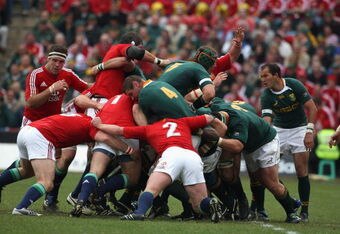 JOHANNESBURG, SOUTH AFRICA - JULY 04:  The Lions pack causes problems for South Africa during the Third Test match between South Africa and the British and Irish Lions at Ellis Park Stadium on July 4, 2009 in Johannesburg, South Africa.  (Photo by David Rogers/Getty Images)