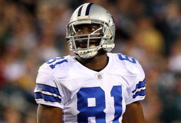 PHILADELPHIA - DECEMBER 28:  Terrell Owens #81 of the Dallas Cowboys looks on against the Philadelphia Eagles on December 28, 2008 at Lincoln Financial Field in Philadelphia, Pennsylvania.  (Photo by Jim McIsaac/Getty Images)