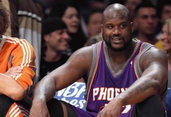 LOS ANGELES, CA - FEBRUARY 26:  Shaquille O'Neal #32 of the Phoenix Suns sits on the bench during the NBA game against the Los Angeles Lakers at Staples Center on February 26, 2009 in Los Angeles, California.    The Lakers defeated the Suns 132-106.  NOTE TO USER: User expressly acknowledges and agrees that, by downloading and or using this Photograph, user is consenting to the terms and conditions of the Getty Images License Agreement.  (Photo by Christian Petersen/Getty Images)