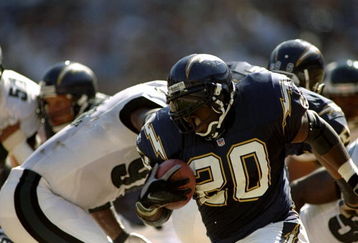 18 Oct 1998:  Running back Natrone Means #20 of the San Diego Chargers in action during the game against the Philadelphia Eagles at the Qualcomm Stadium in San Diego, California. The Chargers defeated the Eagles 13-10. Mandatory Credit: Elsa Hasch  /Allsport