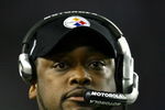 TAMPA, FL - FEBRUARY 01:  Head coach Mike Tomlin of the Pittsburgh Steelers looks on against the Arizona Cardinals during Super Bowl XLIII on February 1, 2009 at Raymond James Stadium in Tampa, Florida.  (Photo by Jamie Squire/Getty Images)