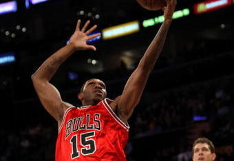 LOS ANGELES, CA - NOVEMBER 18:  Cedric Simmons #15 of the Chicago Bulls grabs a rebound against the Los Angeles Lakers on November 18, 2008 at Staples Center in Los Angeles, California.  The Lakers won 116-109.    NOTE TO USER: User expressly acknowledges and agrees that, by downloading and/or using this Photograph, user is consenting to the terms and conditions of the Getty Images License Agreement.  (Photo by Stephen Dunn/Getty Images)