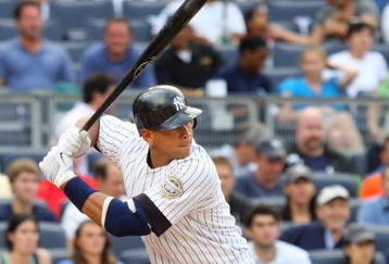 NEW YORK - JULY 01:  Alex Rodriguez #13 of the New York Yankees bats against the Seattle Mariners on July 1, 2009 at Yankee Stadium in the Bronx borough of New York City.  (Photo by Jim McIsaac/Getty Images)