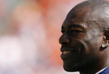 CLEVELAND - SEPTEMBER 7:  Terrell Owens #81 of the Dallas Cowboys looks on before the game against the Cleveland Browns at Cleveland Browns Stadium on September 7, 2008 in Cleveland, Ohio.  (Photo by Kevin C. Cox/Getty Images)
