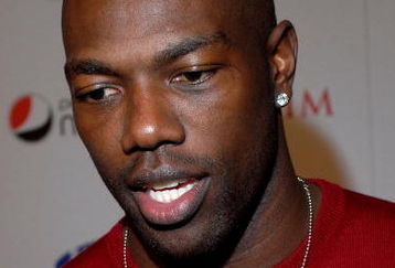 TAMPA, FL - JANUARY 30:  Dallas Cowboys Wide Receiver Terrell Owens arrives for the Maxim Magazine Super Bowl XLIII party at The Ritz Ybor on January 30, 2009 in Tampa, Florida.  (Photo by Tim Boyles/Getty Images)