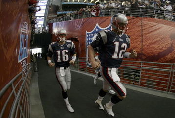 GLENDALE, AZ - FEBRUARY 03:  Quarterbacks Tom Brady #12 and Matt Cassel #16 of the New England Patriots takes the field before his team takes on the New York Giants in Super Bowl XLII on February 3, 2008 at the University of Phoenix Stadium in Glendale, Arizona.  (Photo by Donald Miralle/Getty Images)