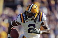 BATON ROUGE, LA - OCTOBER 25:  Demetrius Byrd #2 of the LSU Tigers runs for a first down in the first half of their football game against the Georgia Bulldogs at Tiger Stadium on October 25, 2008 in Baton Rouge, Louisiana.  (Photo by Dave Martin/Getty Images)