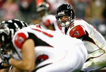 GLENDALE, AZ - JANUARY 03:  Quarterback Matt Ryan #2 of the Atlanta Falcons hikes the ball in the NFC Wild Card Game against the Arizona Cardinals on January 3, 2009 at University of Phoenix Stadium in Glendale, Arizona. The Cardinals defeated the Falcons 30-24.  (Photo by Jeff Gross/Getty Images)