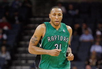 CHARLOTTE, NC - MARCH 16:  Shawn Marion #31 of the Toronto Raptors jogs downcourt against the Charlotte Bobcats during their game at Time Warner Cable Arena on March 16, 2009 in Charlotte, North Carolina.  NOTE TO USER: User expressly acknowledges and agrees that, by downloading and/or using this Photograph, user is consenting to the terms and conditions of the Getty Images License Agreement. (Photo by: Streeter Lecka/Getty Images)