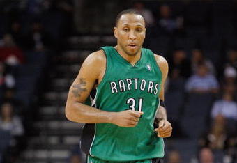 CHARLOTTE, NC - MARCH 16:  Shawn Marion #31 of the Toronto Raptors jogs downcourt against the Charlotte Bobcats during their game at Time Warner Cable Arena on March 16, 2009 in Charlotte, North Carolina.  NOTE TO USER: User expressly acknowledges and agrees that, by downloading and/or using this Photograph, user is consenting to the terms and conditions of the Getty Images License Agreement. (Photo by: Streeter Lecka/Getty Images)