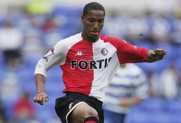 READING, UNITED KINGDOM - AUGUST 12:  Jonathan De Guzman of Feyenoord during a Pre Season Friendly Match between Reading and  Feyenoord at the Madejski Stadium on August 12, 2006 in  Reading, England.  (Photo by Phil Cole/Getty Images)