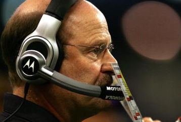 DETROIT - SEPTEMBER 16:  Head Coach Brad Childress of the Minnesota Vikings watches from the sidelines in the game against the Detroit Lions during the third quarter at Ford Field on September 16, 2006 in Detroit, Michigan.  (Photo by Harry How/Getty Images)