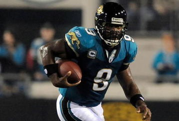 JACKSONVILLE, FL - DECEMBER 18: David Garrard #9 of the Jacksonville Jaguars runs for yardage during the game against the Indianapolis Colts at Jacksonville Municipal Stadium on December 18, 2008 in Jacksonville, Florida.  (Photo by Sam Greenwood/Getty Images)