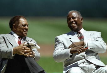 7 Jun 1997:  Willie Mays (l) speaks with Hank Aaron during a game between the San Francisco Giants and the Atlanta Braves at 3Com Park in San Francisco, California.  The Braves won the game 5-2. Mandatory Credit: Todd Warshaw  /Allsport