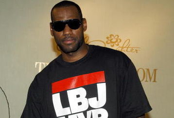 NEW YORK - JUNE 16:  NBA basketball player, Lebron James visits the hand and foot spa at Carol's Daughter on June 16, 2009 in New York City.  (Photo by Joe Corrigan/Getty Images)