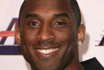 LOS ANGELES, CA - JUNE 18:  NBA player Kobe Bryant arrives at the Los Angeles Laker's official championship victory party at Club Nokia on June 18, 2009 in Los Angeles, California.  (Photo by Alberto E. Rodriguez/Getty Images)