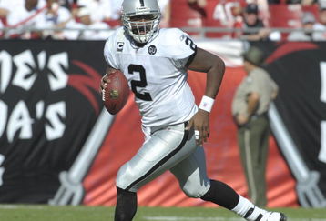 TAMPA, FL - DECEMBER 28: Quarterback JaMarcus Russell #2 of the Oakland Raiders sets to pass against the Tampa Bay Buccaneers at Raymond James Stadium on December 28, 2008 in Tampa, Florida.  (Photo by Al Messerschmidt/Getty Images)