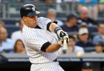 NEW YORK - JULY 01:  Mark Teixeira #25 of the New York Yankees bats against the Seattle Mariners on July 1, 2009 at Yankee Stadium in the Bronx borough of New York City.  (Photo by Jim McIsaac/Getty Images)