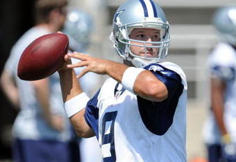 CARROLLTON, TX - JUNE 16:  Quarterback Tony Romo #9 of the Dallas Cowboys during mini camp at Standridge Stadium on June 16, 2009 in Carrollton, Texas.  (Photo by Ronald Martinez/Getty Images)