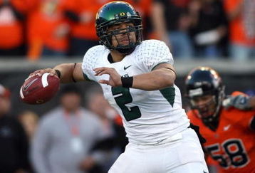 CORVALIS, OR - NOVEMBER 29:  Quarterback Jeremiah Masoli #2 of the Oregon Ducks looks to make a pass play during their game against the Oregon State Beavers at Reser Stadium on November 29, 2008 in Corvalis, Oregon. The Ducks defeated the Beavers 65-38. (Photo by Jonathan Ferrey/Getty Images)